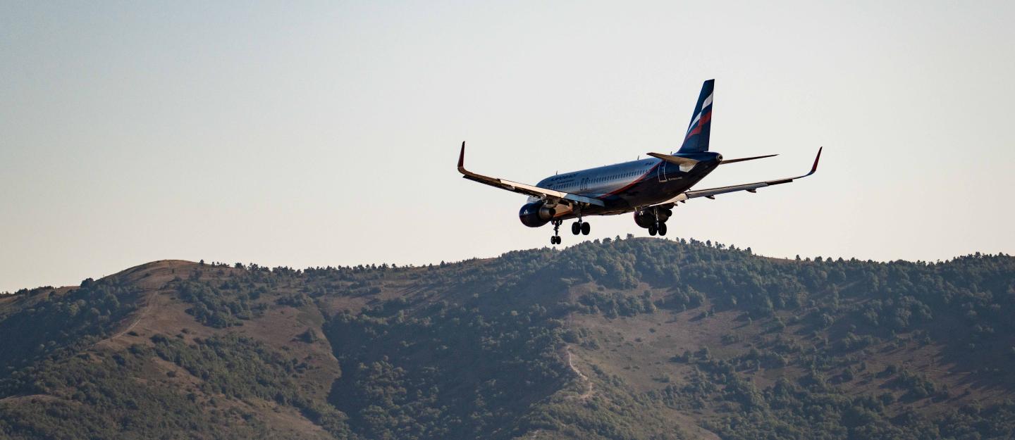 Первый регулярный рейс выполнил взлет вторым курсом из аэропорта Геленджик 